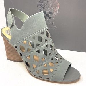 NEW VINCE CAMUTO Deverly Cutout Nubuck sandal gray